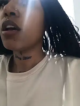 Snapshot of devi_black13_ chatting on February 2025 11:58:02 PM devi black13 online show from February 2025 11:58:02 PM