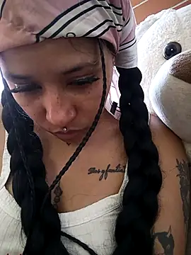 Snapshot of devi_black13_ chatting on February 2026 06:01:02 PM devi black13 online show from February 2026 06:01:02 PM