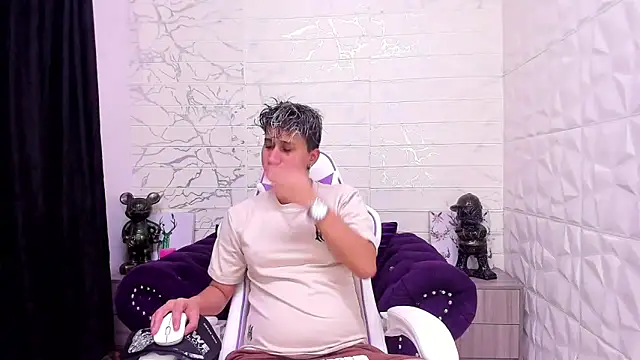 Snapshot of Im_Milan_Rs chatting on February 2025 12:10:01 AM Im Milan Rs online show from February 2025 12:10:01 AM