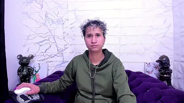 Snapshot of Im_Milan_Rs chatting on February 2025 06:40:01 AM Im Milan Rs online show from February 2025 06:40:01 AM