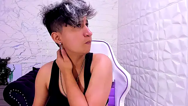 Snapshot of Im_Milan_Rs chatting on February 2025 12:15:01 AM Im Milan Rs online show from February 2025 12:15:01 AM