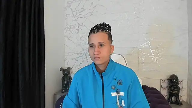 Snapshot of Im_Milan_Rs chatting on February 2025 12:09:01 AM Im Milan Rs online show from February 2025 12:09:01 AM