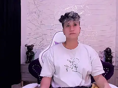 Snapshot of Im_Milan_Rs chatting on March 2025 06:41:01 AM Im Milan Rs online show from March 2025 06:41:01 AM