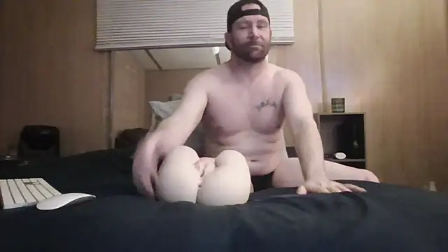 Edward LongCock online show from May 2026 04:29:01 AM