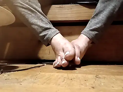 Snapshot of tus_ordenes_mis_deseos chatting on October 2025 04:02:01 AM tus ordenes mis deseos online show from October 2025 04:02:01 AM