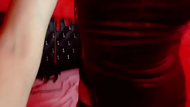 Ambar Roux  online show from February 2025 04:58:01 PM