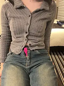 Snapshot of Mei_0906 chatting on February 2026 03:55:02 AM Mei 0906 online show from February 2026 03:55:02 AM