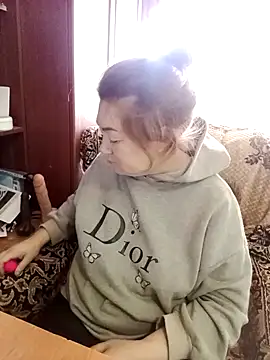 Snapshot of Madame-Butterfly chatting on February 2025 07:51:02 AM Madame-Butterfly online show from February 2025 07:51:02 AM