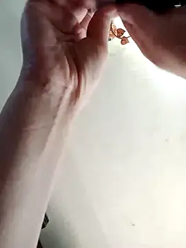 Snapshot of Madame-Butterfly chatting on March 2025 05:00:02 AM Madame-Butterfly online show from March 2025 05:00:02 AM