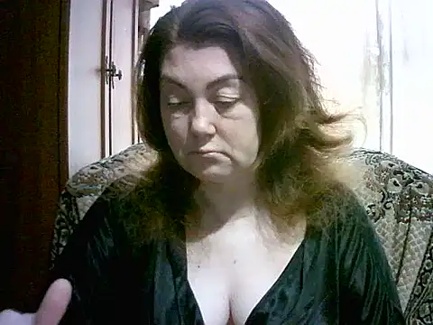 Snapshot of Madame-Butterfly chatting on September 2025 05:20:01 AM Madame-Butterfly online show from September 2025 05:20:01 AM