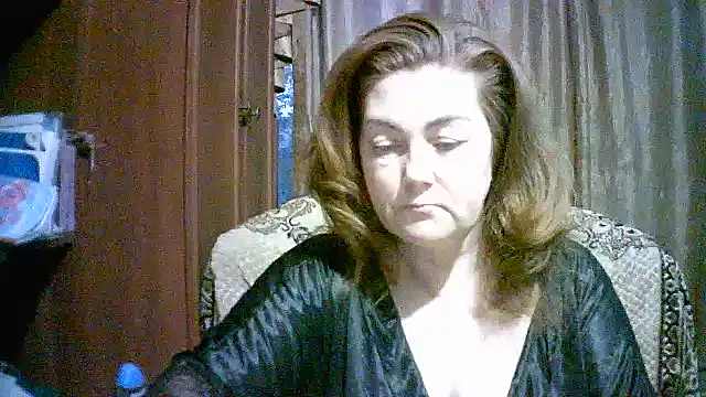 Snapshot of Madame-Butterfly chatting on October 2025 12:37:02 PM Madame-Butterfly online show from October 2025 12:37:02 PM