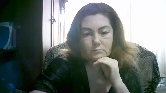 Snapshot of Madame-Butterfly chatting on October 2025 06:25:02 AM Madame-Butterfly online show from October 2025 06:25:02 AM