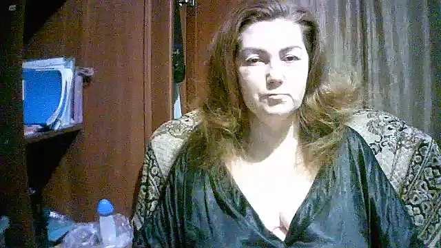 Snapshot of Madame-Butterfly chatting on October 2025 12:38:01 PM Madame-Butterfly online show from October 2025 12:38:01 PM