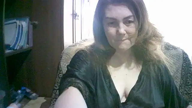 Snapshot of Madame-Butterfly chatting on October 2025 10:16:02 AM Madame-Butterfly online show from October 2025 10:16:02 AM