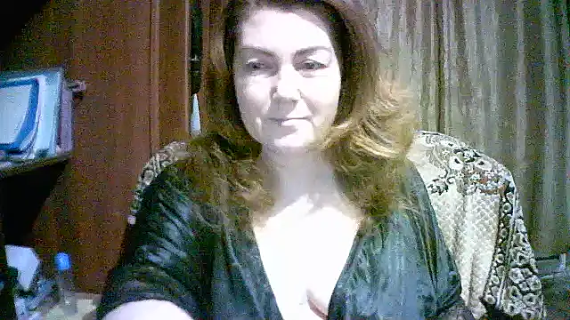 Snapshot of Madame-Butterfly chatting on November 2025 10:45:02 PM Madame-Butterfly online show from November 2025 10:45:02 PM