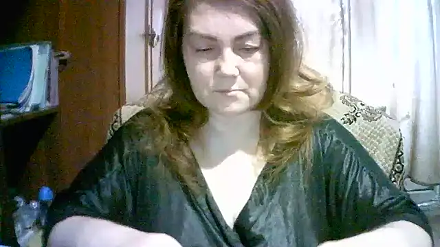 Snapshot of Madame-Butterfly chatting on November 2025 10:49:02 AM Madame-Butterfly online show from November 2025 10:49:02 AM