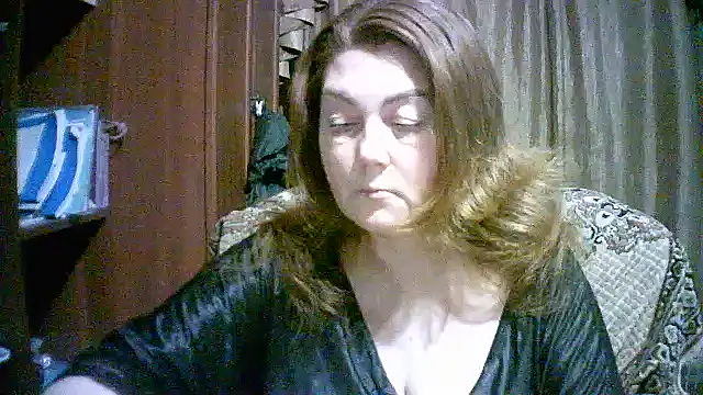 Snapshot of Madame-Butterfly chatting on November 2025 09:04:01 PM Madame-Butterfly online show from November 2025 09:04:01 PM