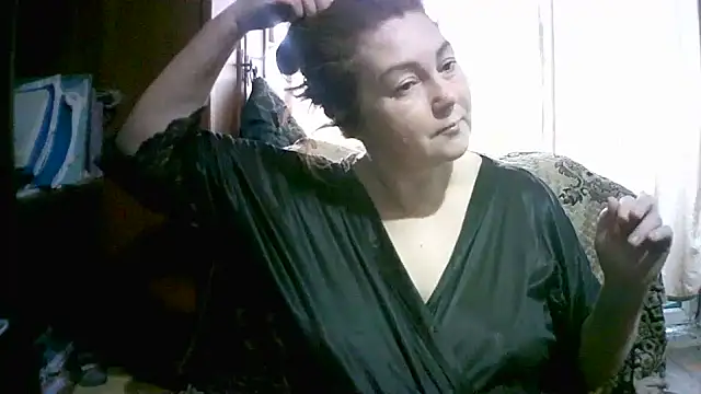 Snapshot of Madame-Butterfly chatting on November 2025 03:39:01 AM Madame-Butterfly online show from November 2025 03:39:01 AM