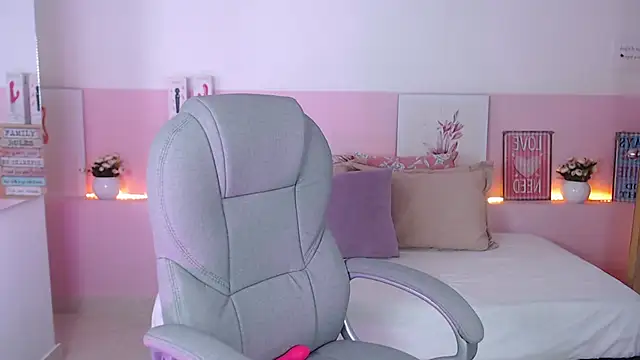 violeta leon online show from February 2025 06:19:01 AM