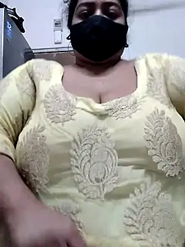 Snapshot of zeepe19 chatting on November 2025 06:40:01 PM zeepe19 online show from November 2025 06:40:01 PM