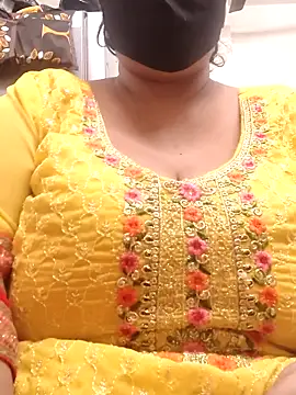 Snapshot of zeepe19 chatting on December 2025 05:03:02 AM zeepe19 online show from December 2025 05:03:02 AM