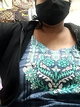 Snapshot of zeepe19 chatting on January 2026 12:51:02 PM zeepe19 online show from January 2026 12:51:02 PM