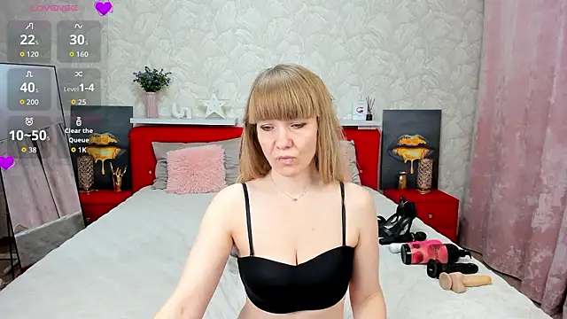 Snapshot of KattyPeachX chatting on February 2026 01:25:02 AM KattyPeachX online show from February 2026 01:25:02 AM