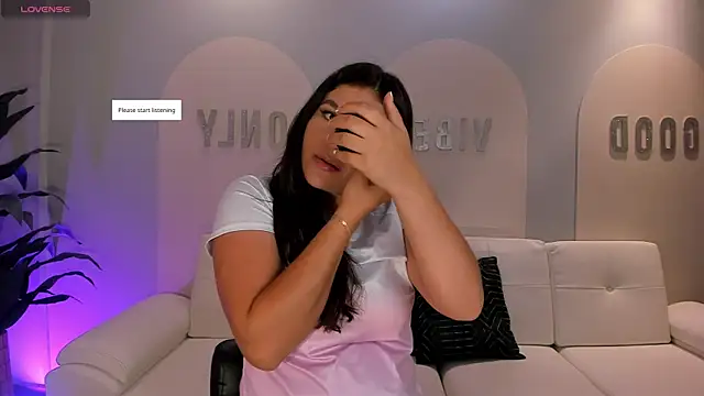 ValeriaRoldanX online show from May 2026 10:23:01 AM