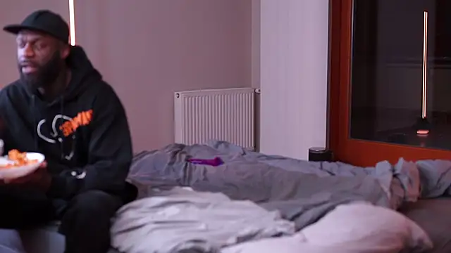 MacTroy online show from January 2025 11:08:01 PM