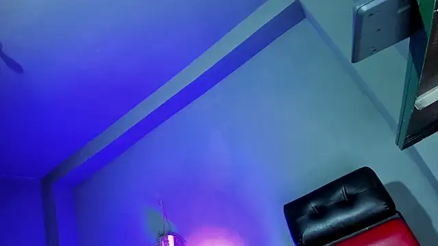 Travistanner 28 online show from September 2025 04:03:01 AM