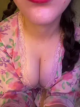 Snapshot of El-Jouri chatting on September 2025 07:34:01 AM El-Jouri online show from September 2025 07:34:01 AM