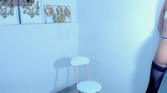 Snapshot of FRAN_DESS chatting on March 2025 01:55:02 AM FRAN DESS online show from March 2025 01:55:02 AM