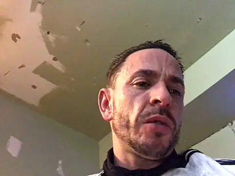 Snapshot of Gman143187 chatting on December 2024 12:19:02 PM Gman143187 online show from December 2024 12:19:02 PM