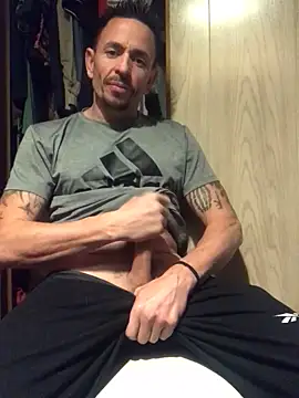 Snapshot of Gman143187 chatting on December 2024 01:59:02 AM Gman143187 online show from December 2024 01:59:02 AM