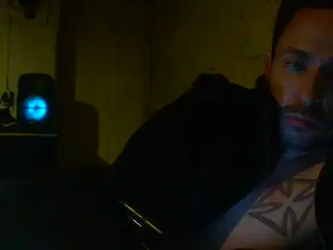 Snapshot of Gman143187 chatting on January 2025 08:29:02 AM Gman143187 online show from January 2025 08:29:02 AM