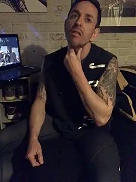 Snapshot of Gman143187 chatting on January 2025 08:01:01 AM Gman143187 online show from January 2025 08:01:01 AM