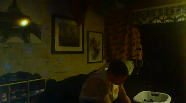 Snapshot of Gman143187 chatting on February 2025 01:31:02 AM Gman143187 online show from February 2025 01:31:02 AM