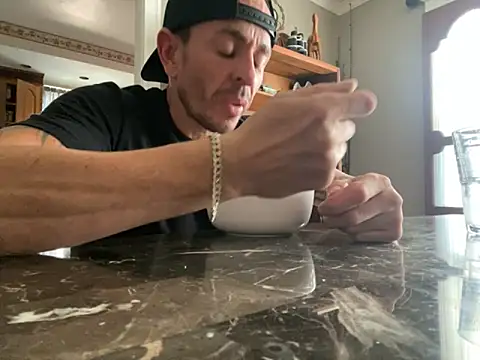 Snapshot of Gman143187 chatting on October 2025 07:45:01 PM Gman143187 online show from October 2025 07:45:01 PM