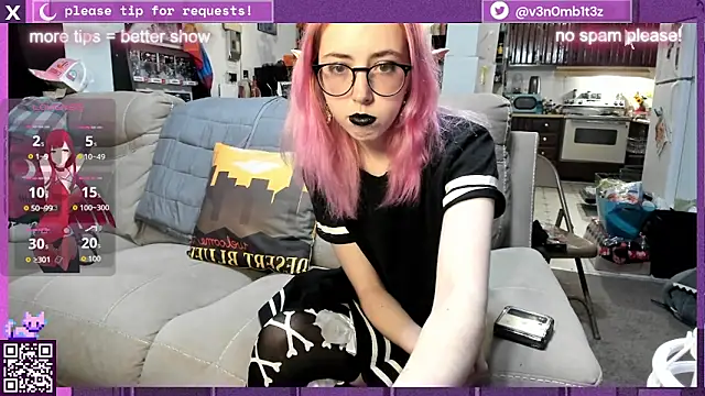 Snapshot of v3n0mb1t3z chatting on November 2025 12:44:01 AM v3n0mb1t3z online show from November 2025 12:44:01 AM