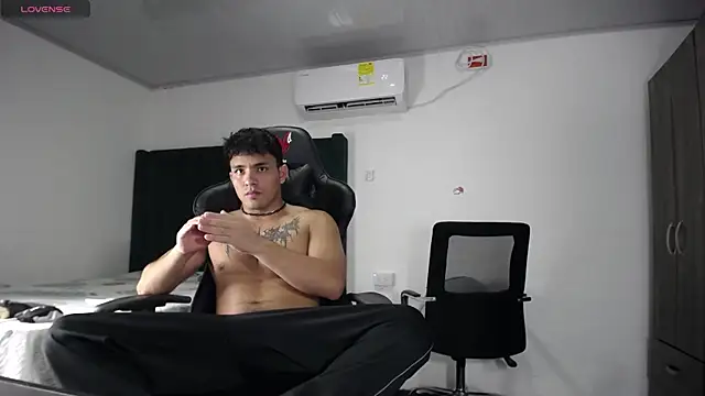 Snapshot of man_dur07 chatting on December 2024 10:34:02 PM man dur07 online show from December 2024 10:34:02 PM