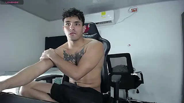 Snapshot of man_dur07 chatting on December 2024 10:44:02 PM man dur07 online show from December 2024 10:44:02 PM