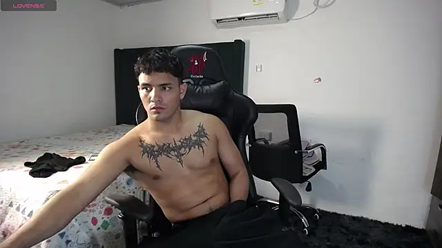 Snapshot of man_dur07 chatting on January 2025 12:45:01 AM man dur07 online show from January 2025 12:45:01 AM