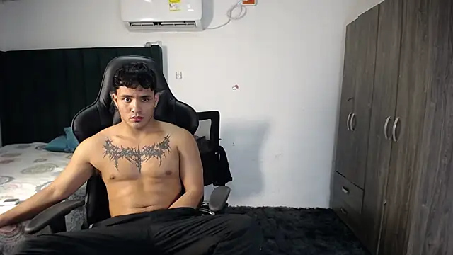 Snapshot of man_dur07 chatting on January 2025 12:13:01 AM man dur07 online show from January 2025 12:13:01 AM