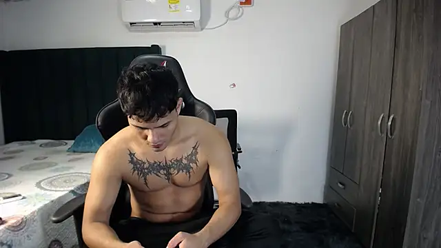 Snapshot of man_dur07 chatting on January 2025 08:13:02 PM man dur07 online show from January 2025 08:13:02 PM