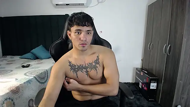 Snapshot of man_dur07 chatting on February 2025 10:00:01 PM man dur07 online show from February 2025 10:00:01 PM