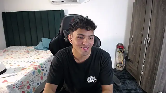 Snapshot of man_dur07 chatting on February 2025 01:35:01 AM man dur07 online show from February 2025 01:35:01 AM