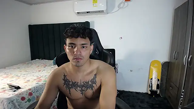 Snapshot of man_dur07 chatting on March 2025 08:19:01 PM man dur07 online show from March 2025 08:19:01 PM