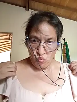 Snapshot of florecita69 chatting on October 2025 08:30:02 PM florecita69 online show from October 2025 08:30:02 PM