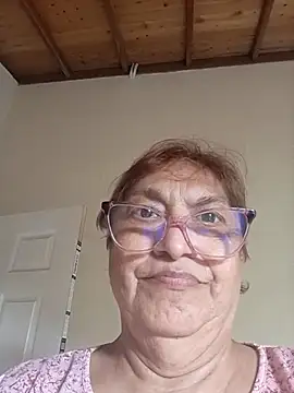 florecita69 online show from December 2025 02:23:02 PM