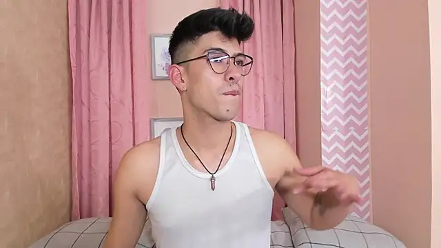 Snapshot of Ryan_Clark_ chatting on December 2024 08:36:02 PM Ryan Clark online show from December 2024 08:36:02 PM